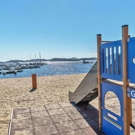 Moderne Hytte Rett Ved Sjoen, Familievennlig Beliggenhet I Aros Kristiansand