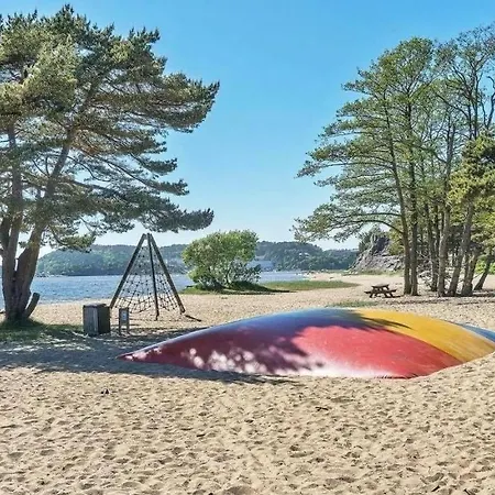 Moderne Hytte Rett Ved Sjoen, Familievennlig Beliggenhet I Aros Kristiansand