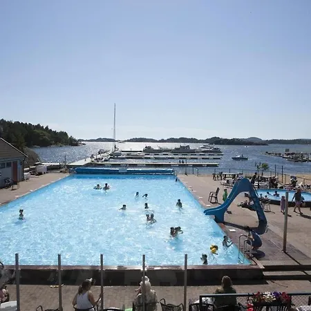 Moderne Hytte Rett Ved Sjoen, Familievennlig Beliggenhet I Aros * Kristiansand