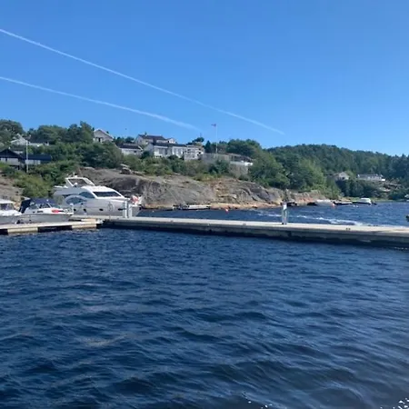 Holiday home Moderne Hytte Rett Ved Sjoen, Familievennlig Beliggenhet I Aros Kristiansand