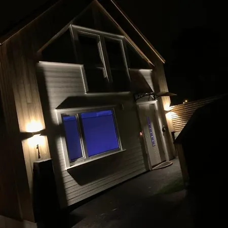 Holiday home Moderne Hytte Rett Ved Sjoen, Familievennlig Beliggenhet I Aros